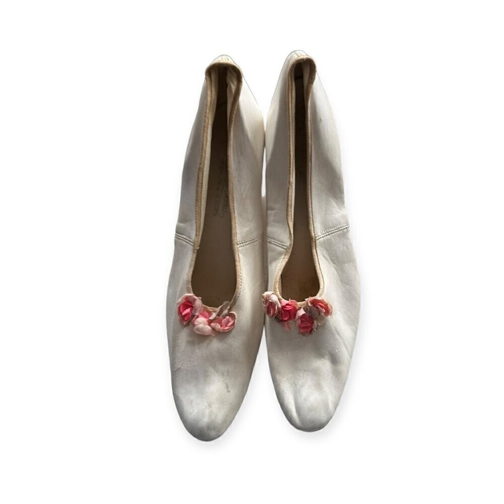 Vintage Victorian/Edwardian White Pumps with Floral Decoration, Gimbel Brothers - Picture 5 of 15